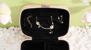 icolor jewelry box with multilayer and inserts