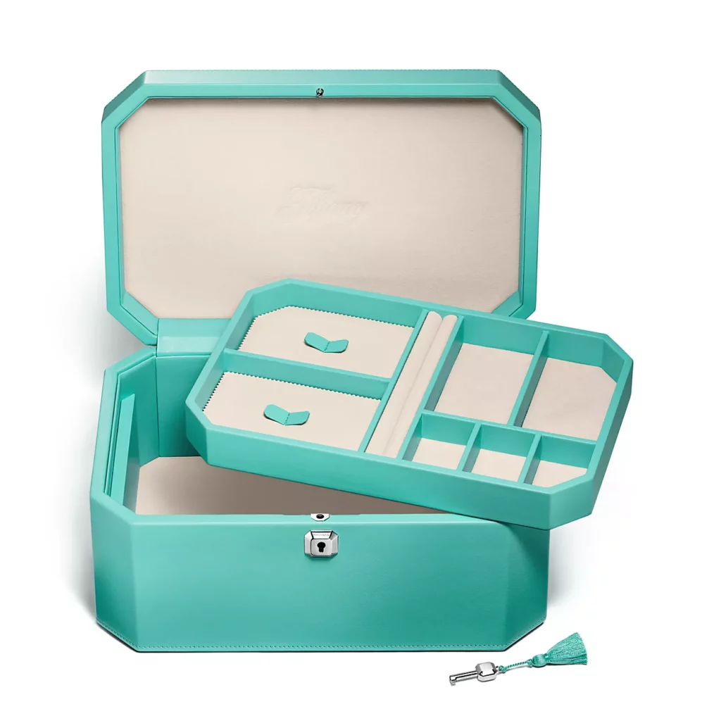 tiffany facetsextra large jewelry box 73476321 1061298 av 2