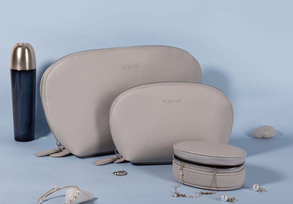 ecoicolor cosmetic bag in vegan leather