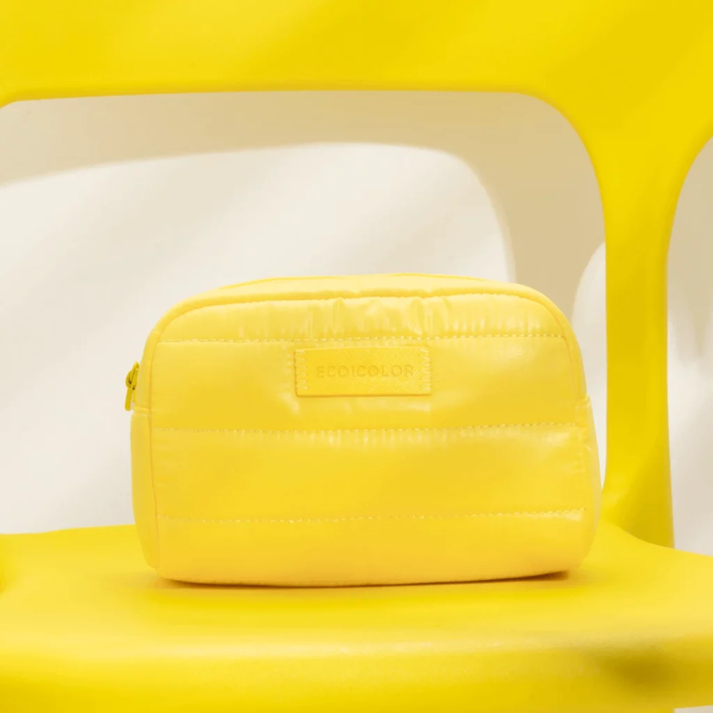 A trusted manufacturing partner for beauty and skincare brands. Custom cosmetic bags designed to support product launches, retail collections, and brand storytelling.