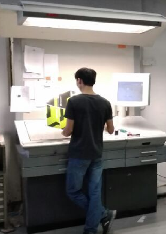 ICOLOR packaging R&D engineer working on sample prototyping and structural development