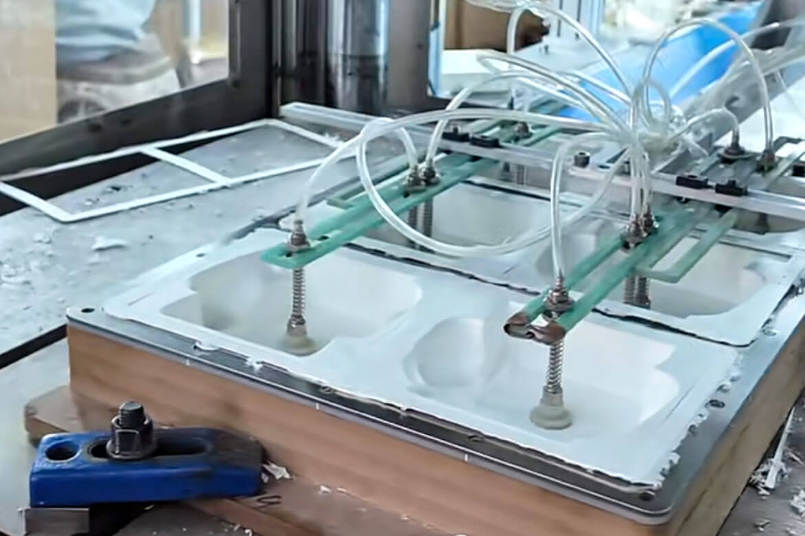 Paper pulp and cardboard insert platform