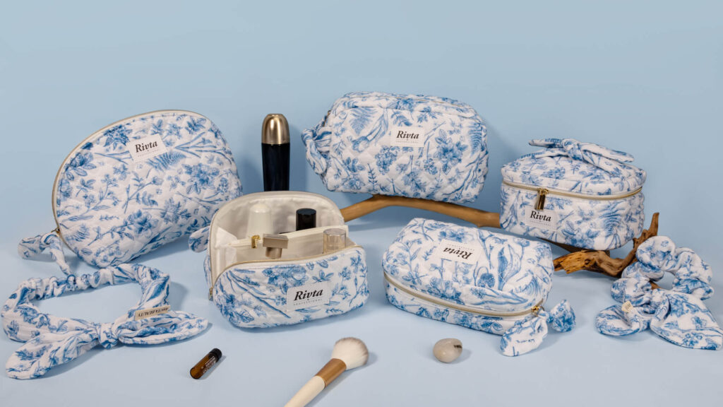 Cosmetic bag factory bulk preparation after sample approval