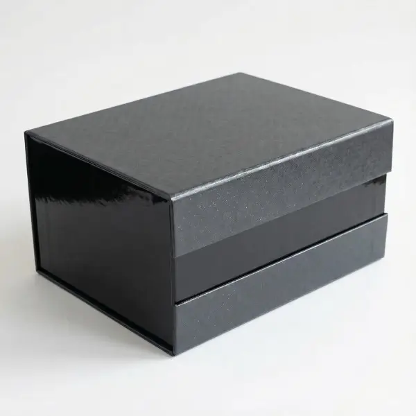 custom-packaging-surface-finishes-matte-gloss-lamination